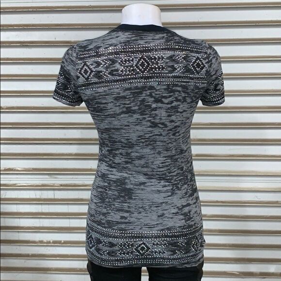 Vocal gray and black Aztec graphic top - Picture 7 of 8